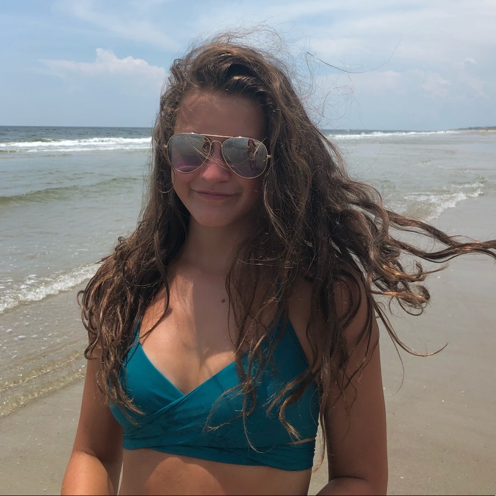 Meet your Posher, Brie